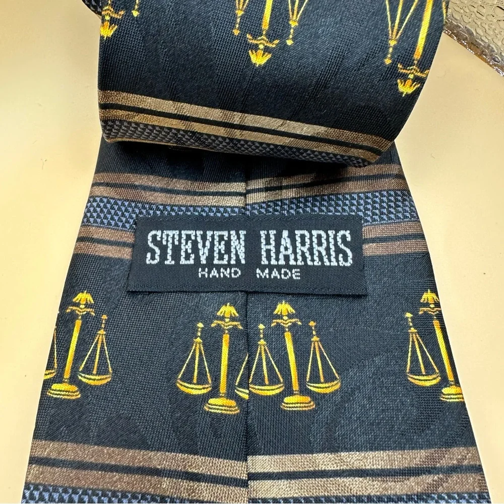 Sophisticated‎ Navy and Gold Scales Tie